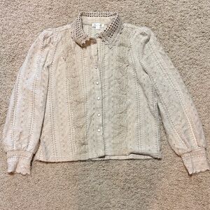 Chic Grandmacore Beige Button Down Shirt with Lace Collar - Medium